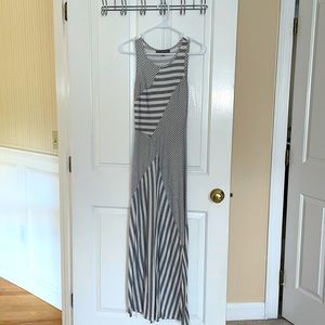 Maxi dress XS gray stripes, fits amazing. Used.